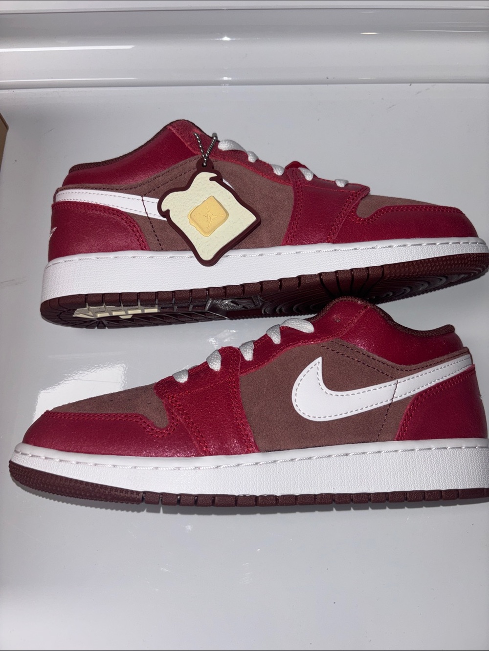 Nike Low-Top Sneakers in Red, Brown & White